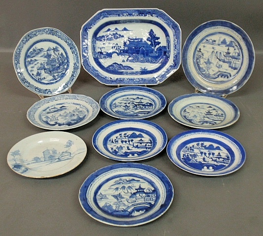 Appraisal: - Chinese th c blue and white porcelain deep dish