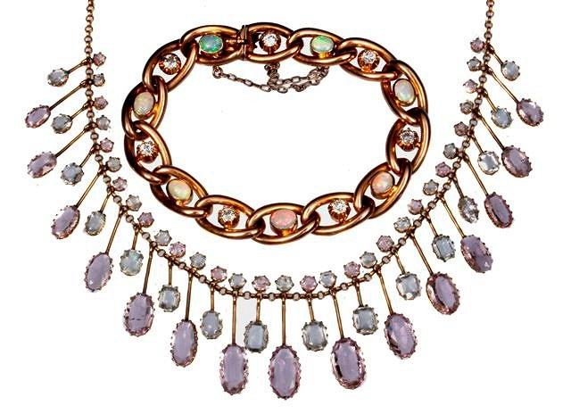 Appraisal: A PAIR OF TOURMALINE AND AQUAMARINE NECKLACE consisting of graduate