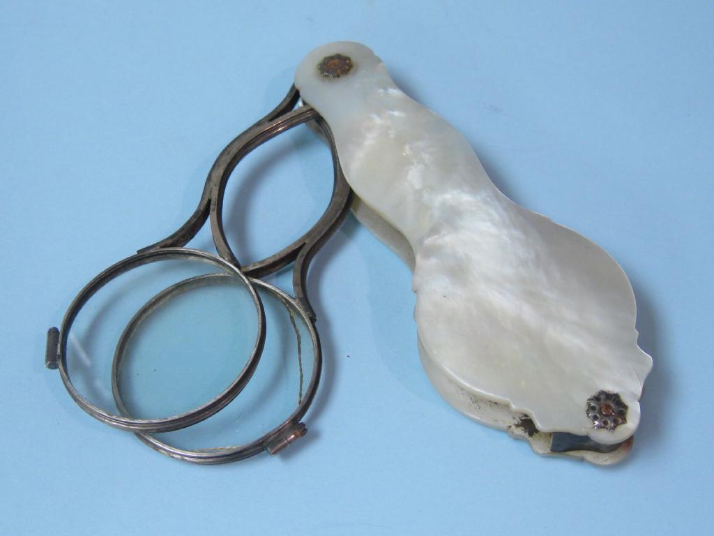 Appraisal: A Victorian mother of pearl and abalone Spectacles Case A