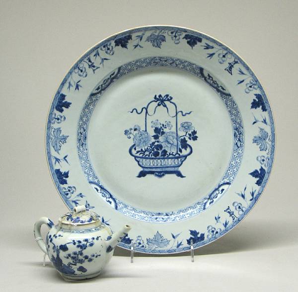 Appraisal: A Chinese blue and white porcelain charger and a small