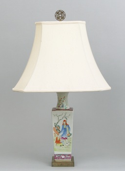 Appraisal: A Famille Rose Vase Lamp A pretty famille rose vase