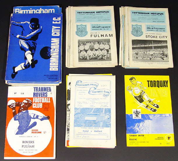 Appraisal: Approximately Tottenham Hotspur and other football programmes mainly