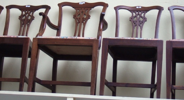 Appraisal: A set of five early th century mahogany dining chairs