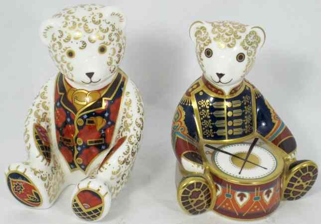 Appraisal: Royal Crown Derby Paperweights Drummer Bear Boxed with Certificate and