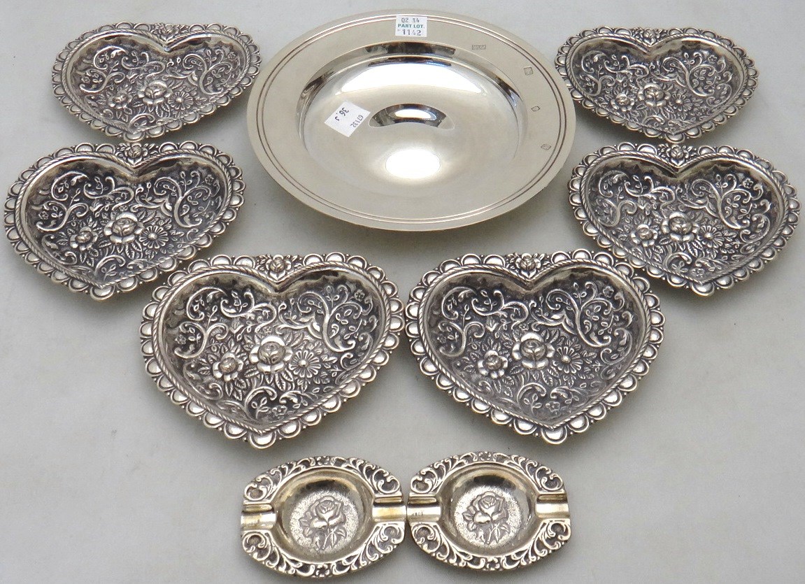 Appraisal: A silver circular Armada style dish by Mappin Webb weight