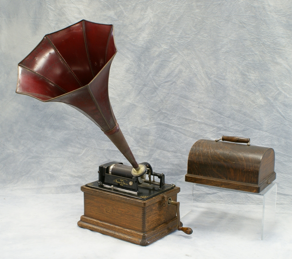 Appraisal: Edison Fireside Combination cylinder phonograph with red Fireside horn with