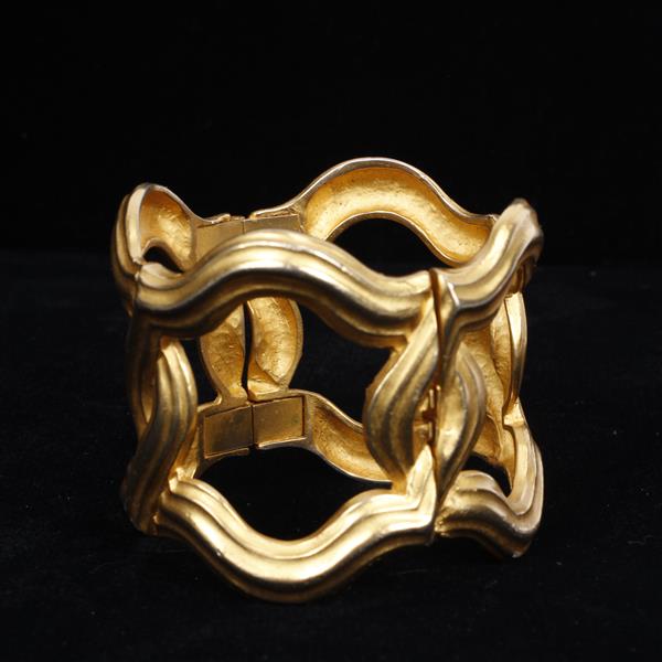 Appraisal: Karl Lagerfeld Vintage Designer Hinged Gold-Tone Cuff Bracelet W