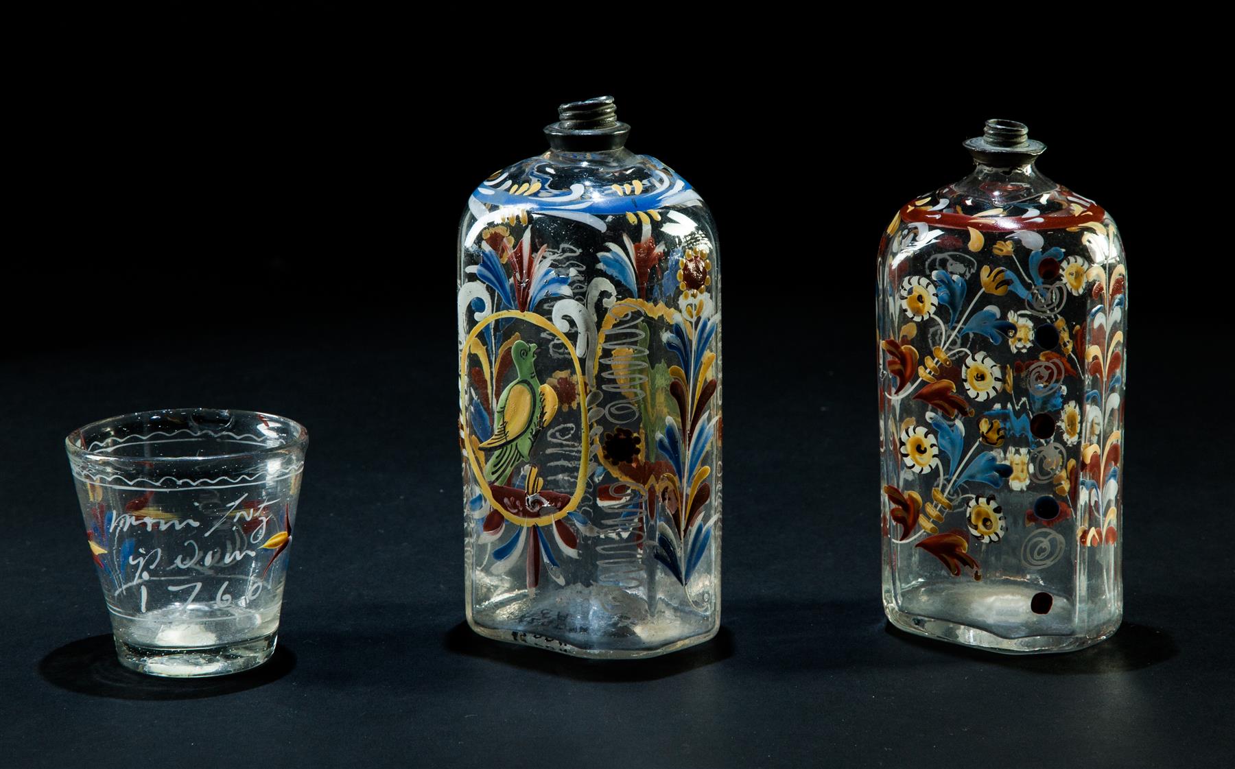 Appraisal: THREE PIECES OF STIEGEL-TYPE GLASS American nd half- th century