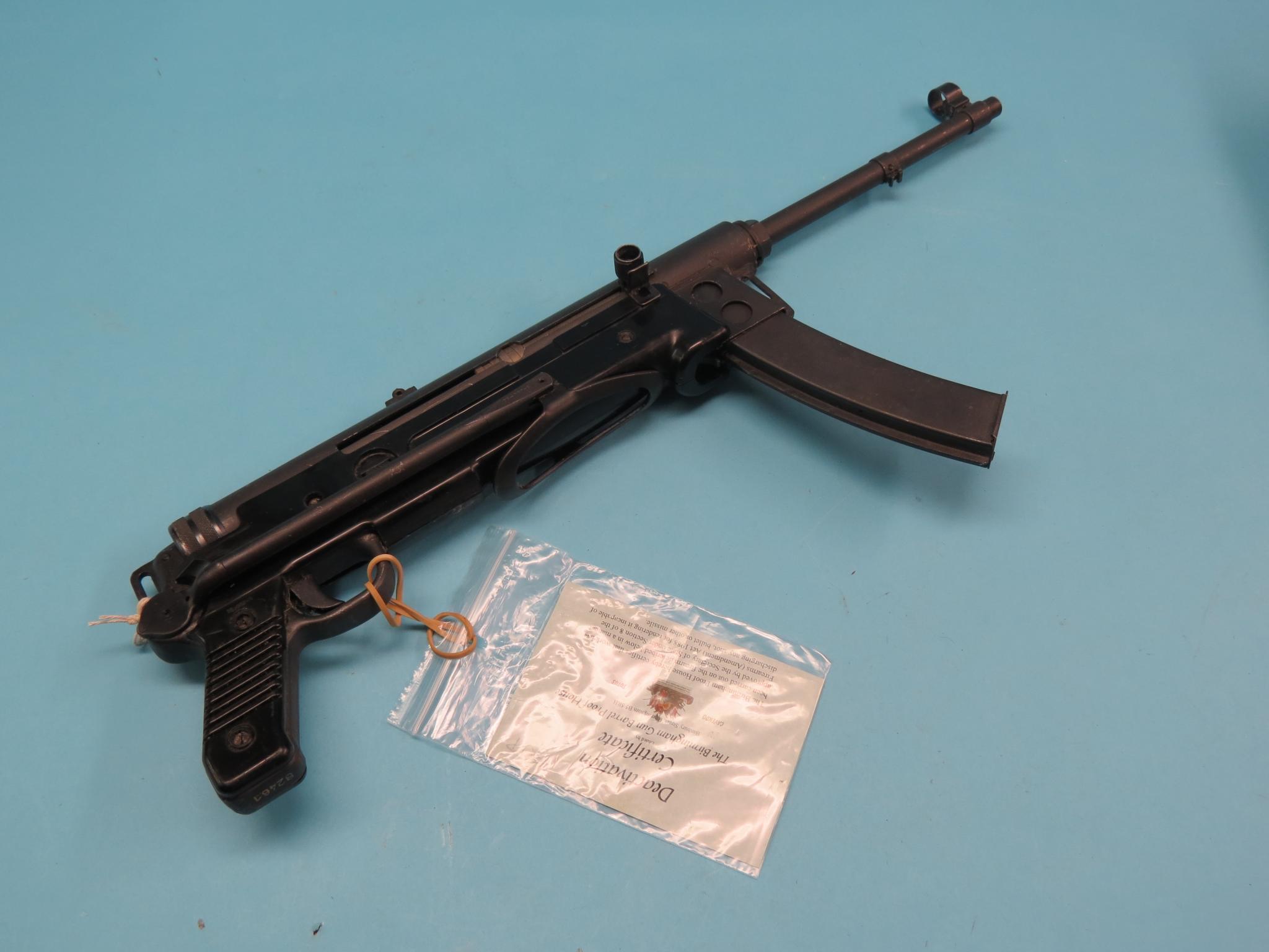 Appraisal: A WWII M sub-machine gun de-activated no in barrel calibre