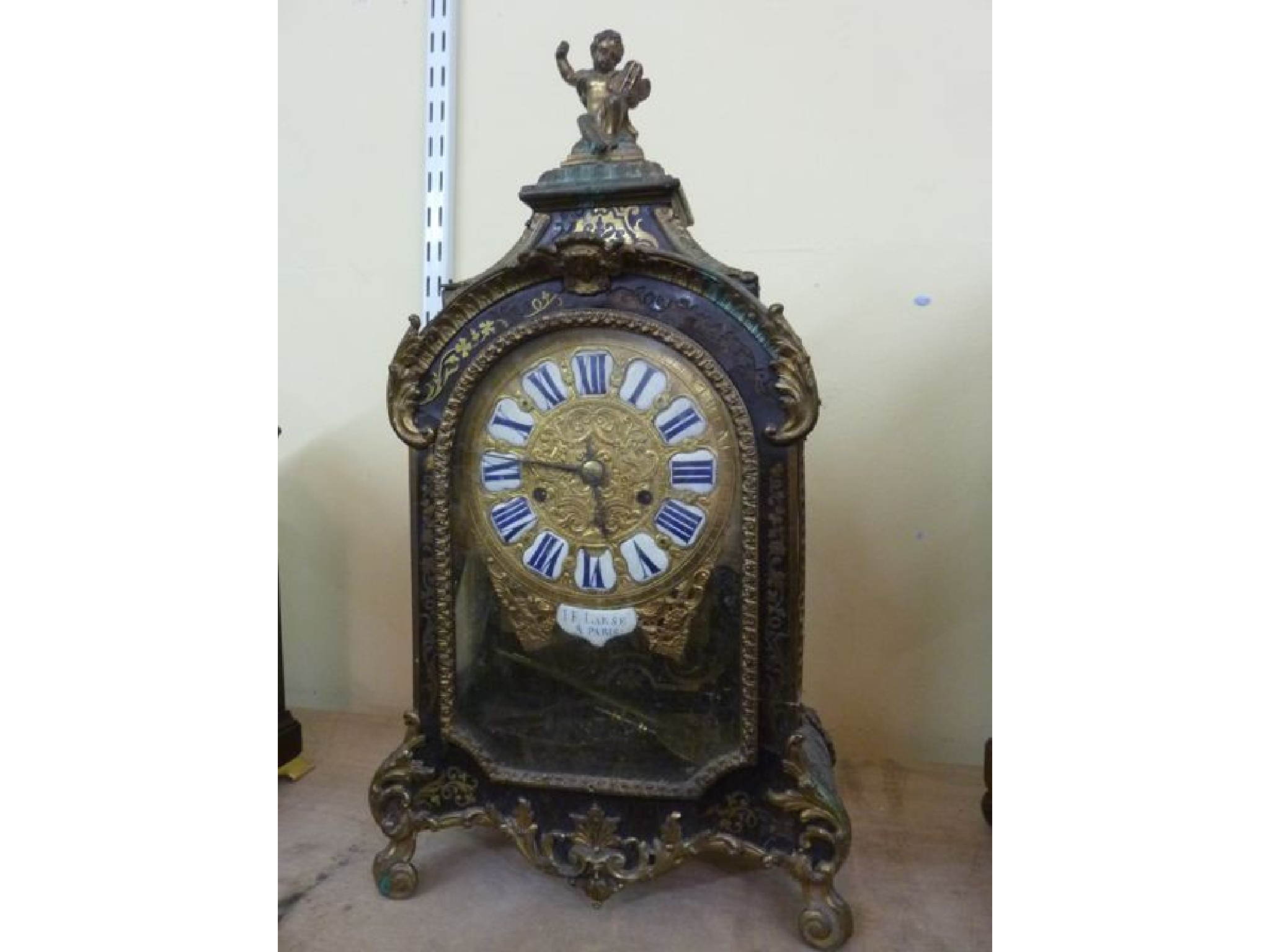 Appraisal: An early th century French bracket clock with boulle work