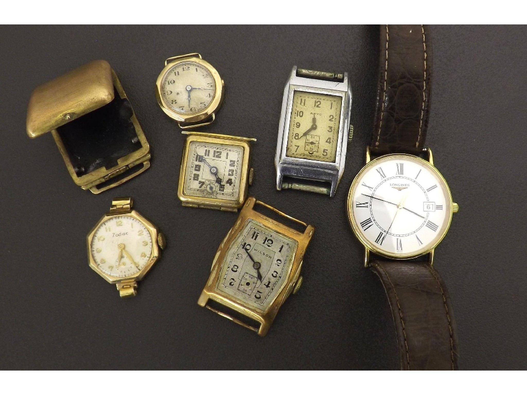 Appraisal: Small selection of assorted pocket watch movements for repair including