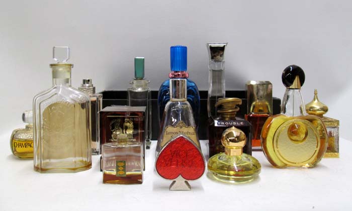 Appraisal: AN ESTATE COLLECTION OF FIFTEEN PERFUME BOTTLES mostly French made