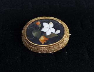 Appraisal: th C Unmarked Gold Pietra Dura Brouch th C Unmarked