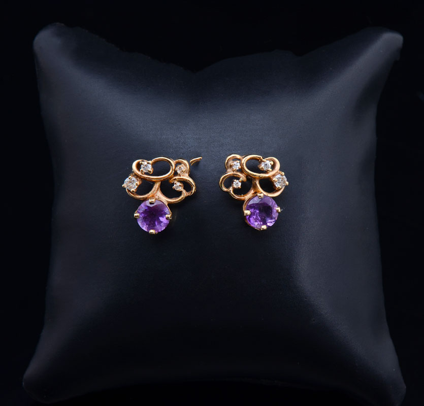 Appraisal: K AMETHYST DIAMOND EARRINGS K yellow gold earrings contain round