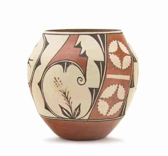 Appraisal: A Zia Olla Jar having bird design within ovals plants