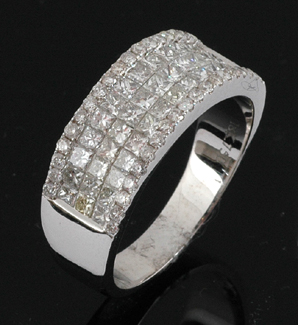 Appraisal: A diamond dress ring Having three rows of princess cut