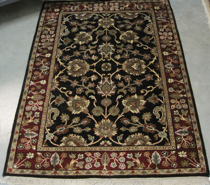 Appraisal: HAND KNOTTED ORIENTAL AREA RUG Persian Kashan design the rectangular