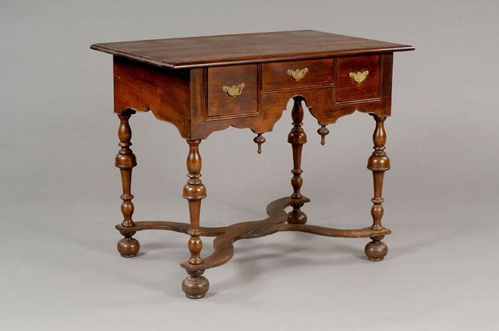 Appraisal: PENNSYLVANIA WILLIAM AND MARY WALNUT DRESSING TABLE The rectangular top