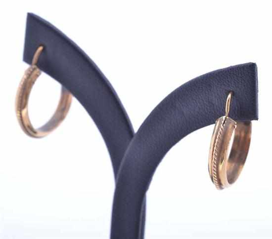 Appraisal: A PAIR OF CT GOLD HOOP EARRINGS