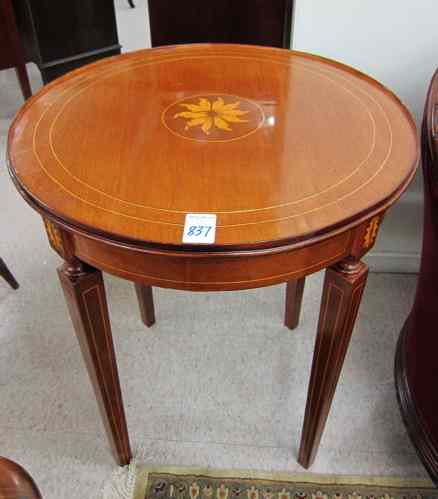 Appraisal: FEDERAL STYLE INLAID MAHOGANY LAMP TABLE th century having a