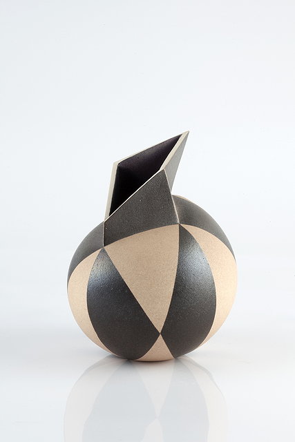 Appraisal: Jonathan Middlemiss British b Sculptural vesselbeige and black geometric designimpressed