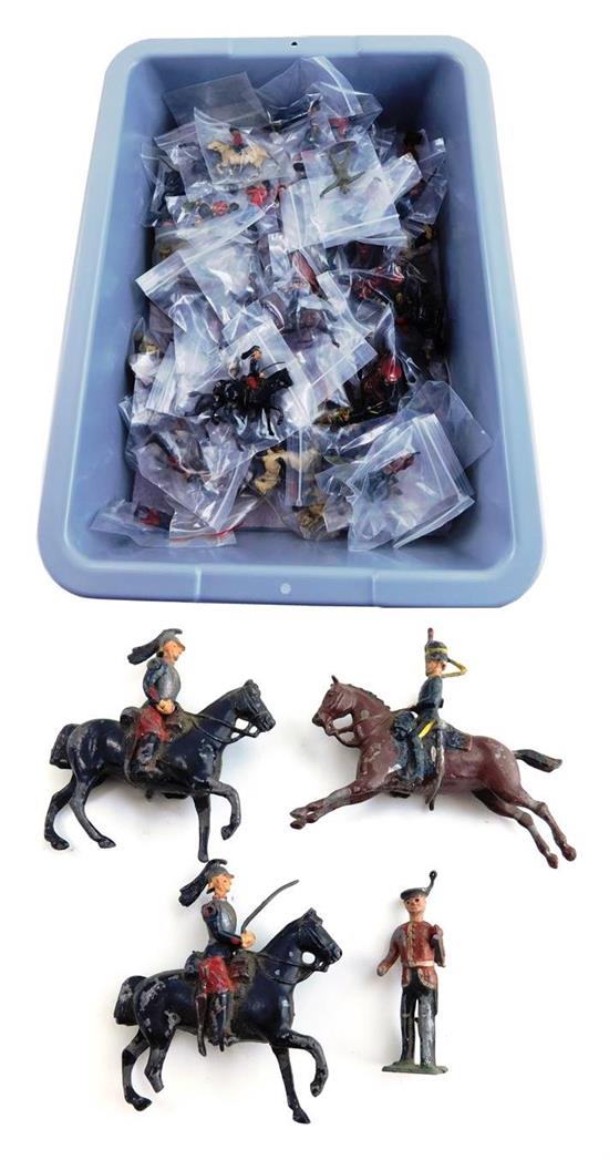 Appraisal: TOYS Large assortment of toy lead soldiers depicting military figures