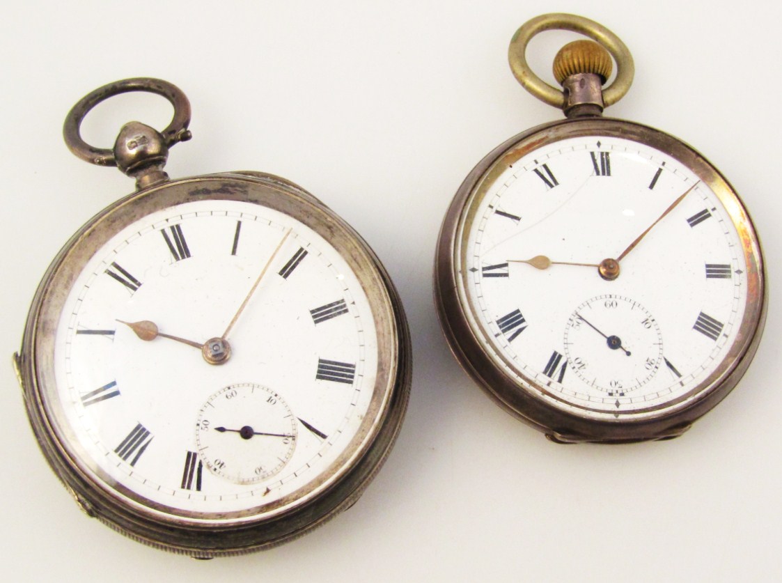 Appraisal: A George V silver open face pocket watch the cm