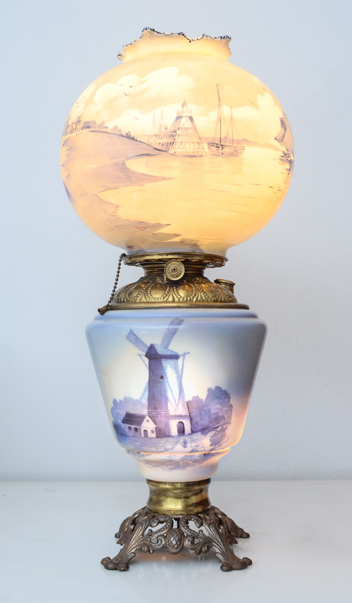 Appraisal: DELFT STYLE GONE WITH THE WIND OIL LAMP Converted to