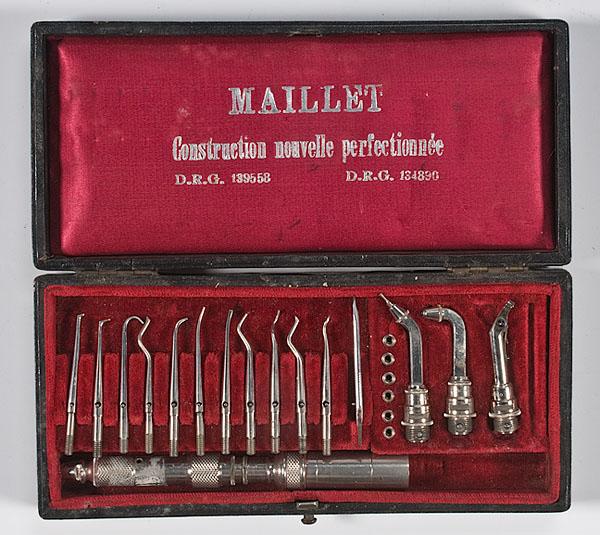 Appraisal: MAILLET DENTAL DRILL SET in fitted velvet-lined leather case marked