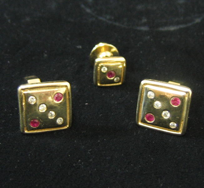 Appraisal: CUFFLINKS AND TIE TAC SET k yellow gold set with