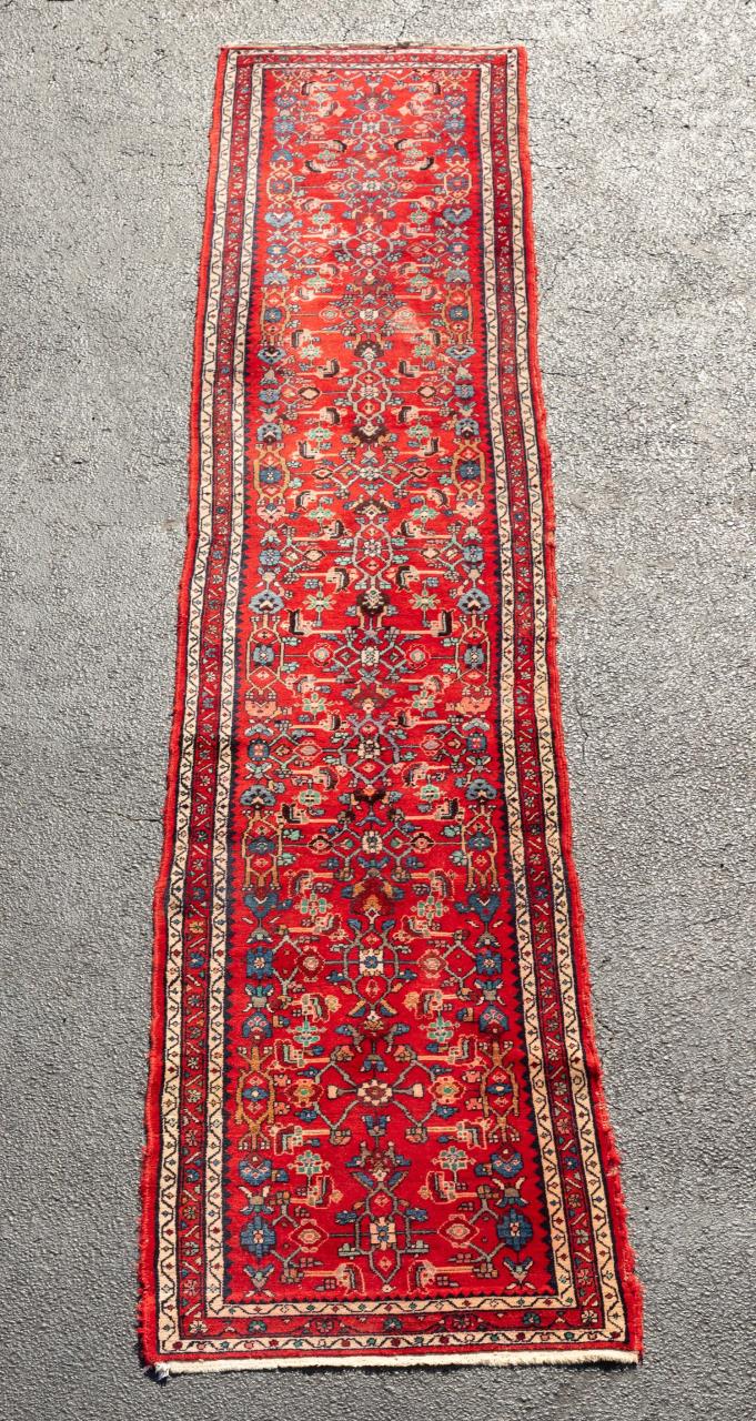 Appraisal: HAND KNOTTED WOOL PERSIAN HAMADAN RUNNER X Hand knotted Persian