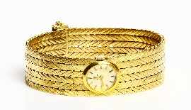 Appraisal: A ct gold lady's Omega manual wristwatch with circular case