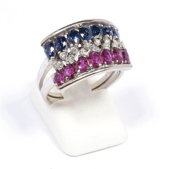 Appraisal: RUBY SAPPHIRE AND DIAMOND RING ca White gold Classic ring