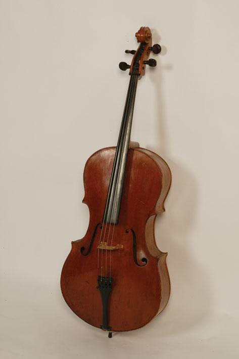 Appraisal: A VIOLIN with paper label Antonius Hireronimus Amati the end