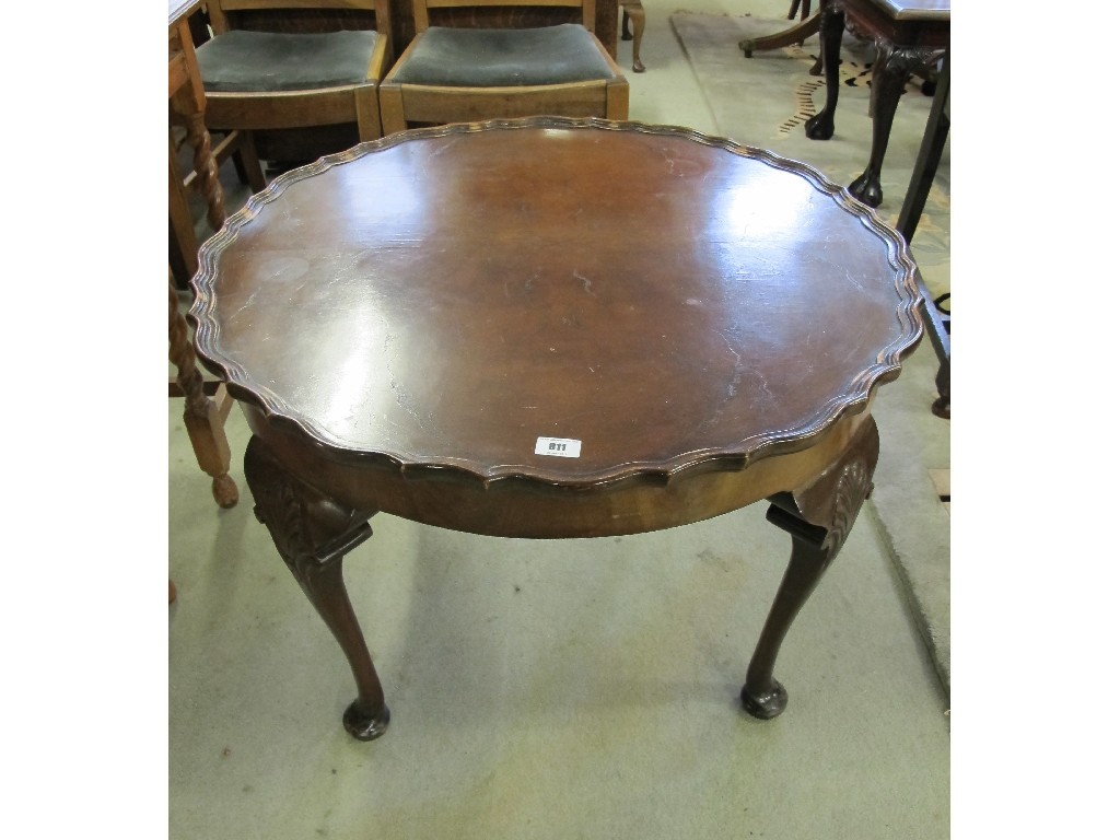 Appraisal: Mahogany circular coffee table