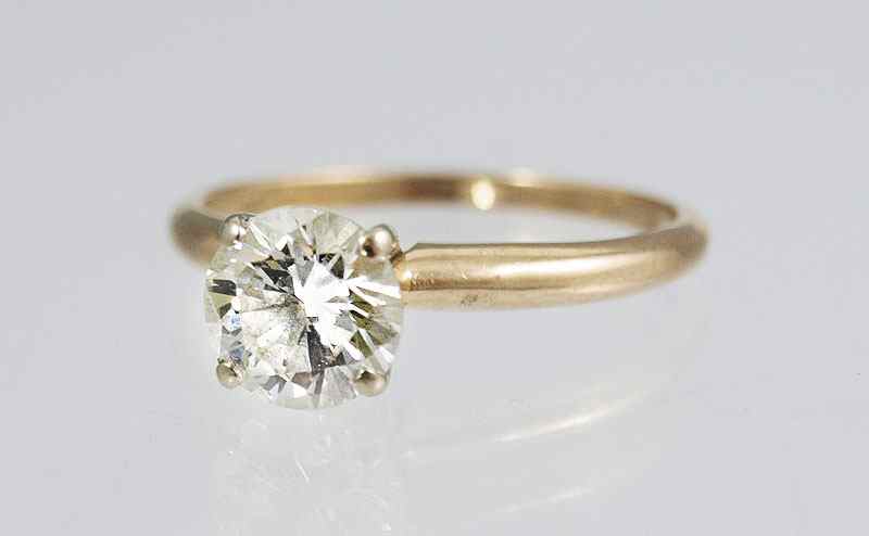 Appraisal: CT DIAMOND SOLITAIRE K GOLD RING K yellow gold ring