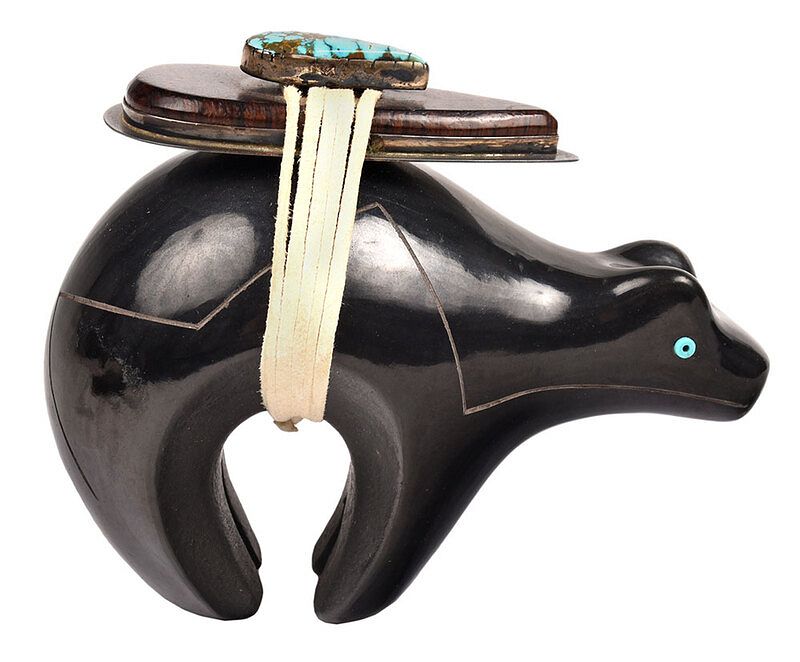 Appraisal: Tse Pe Signed Bear Fetish with Turquoise San Ildefonso th