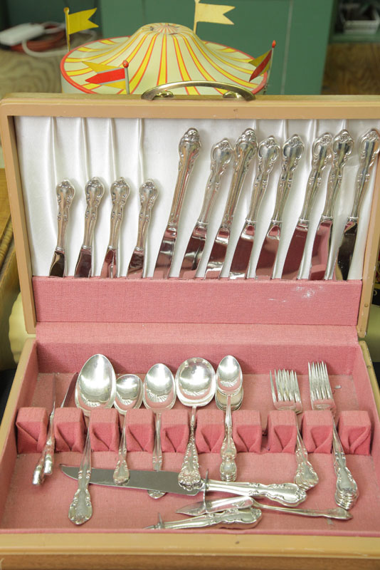 Appraisal: SET OF EASTERLING STERLING SILVER FLATWARE In American Classic pattern