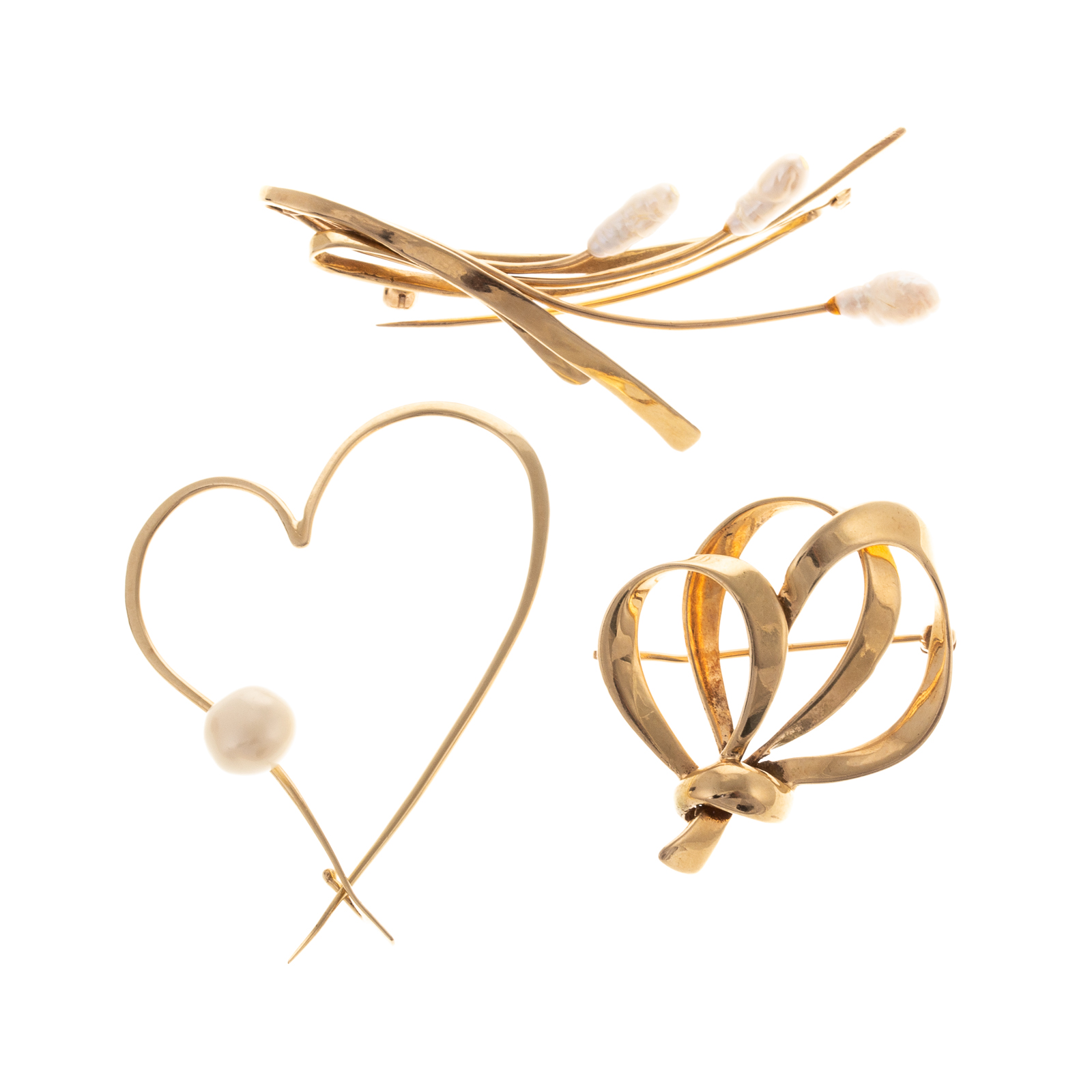 Appraisal: A COLLECTION OF K YELLOW GOLD PEARL BROOCHES K open