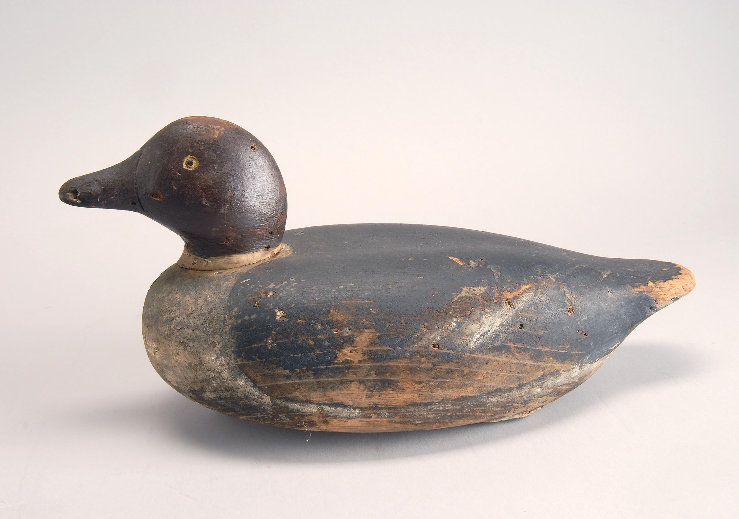 Appraisal: GOLDENEYE HEN DECOY From southeastern Massachusetts Maker unknown Old in-use