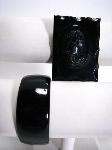 Appraisal: Black bakelite bangle and applied cameo pin excellent condition