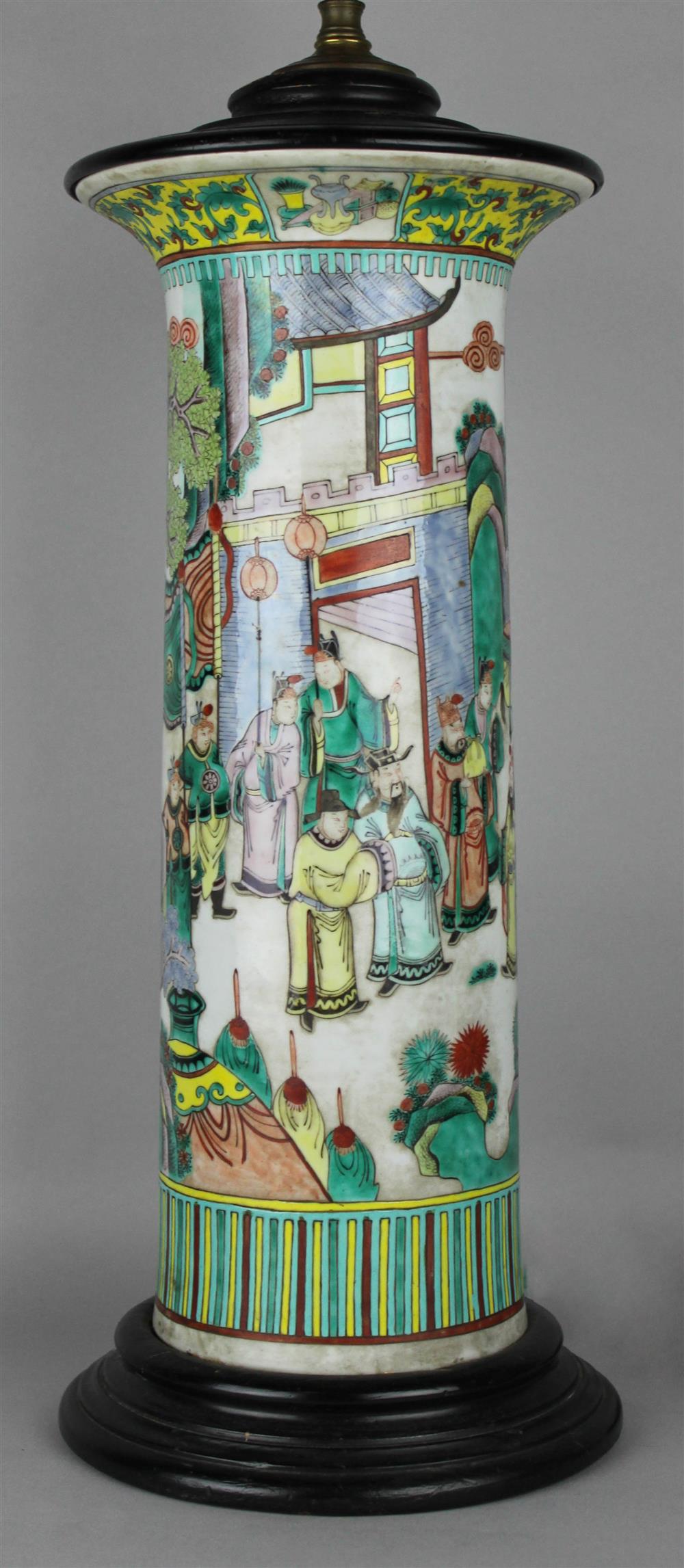 Appraisal: CHINESE FAMILLE VERTE VASE MOUNTED AS A TABLE LAMP of