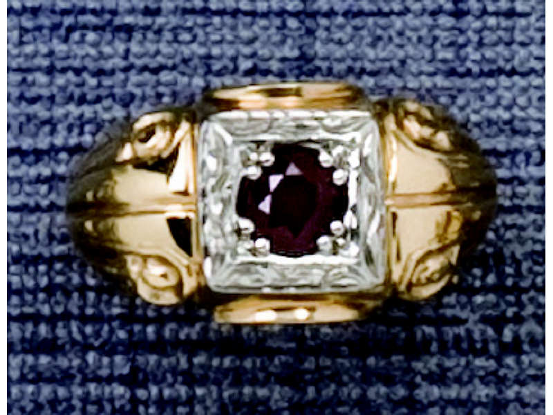 Appraisal: MAN'S RUBY RING Men's k yellow gold ring with white