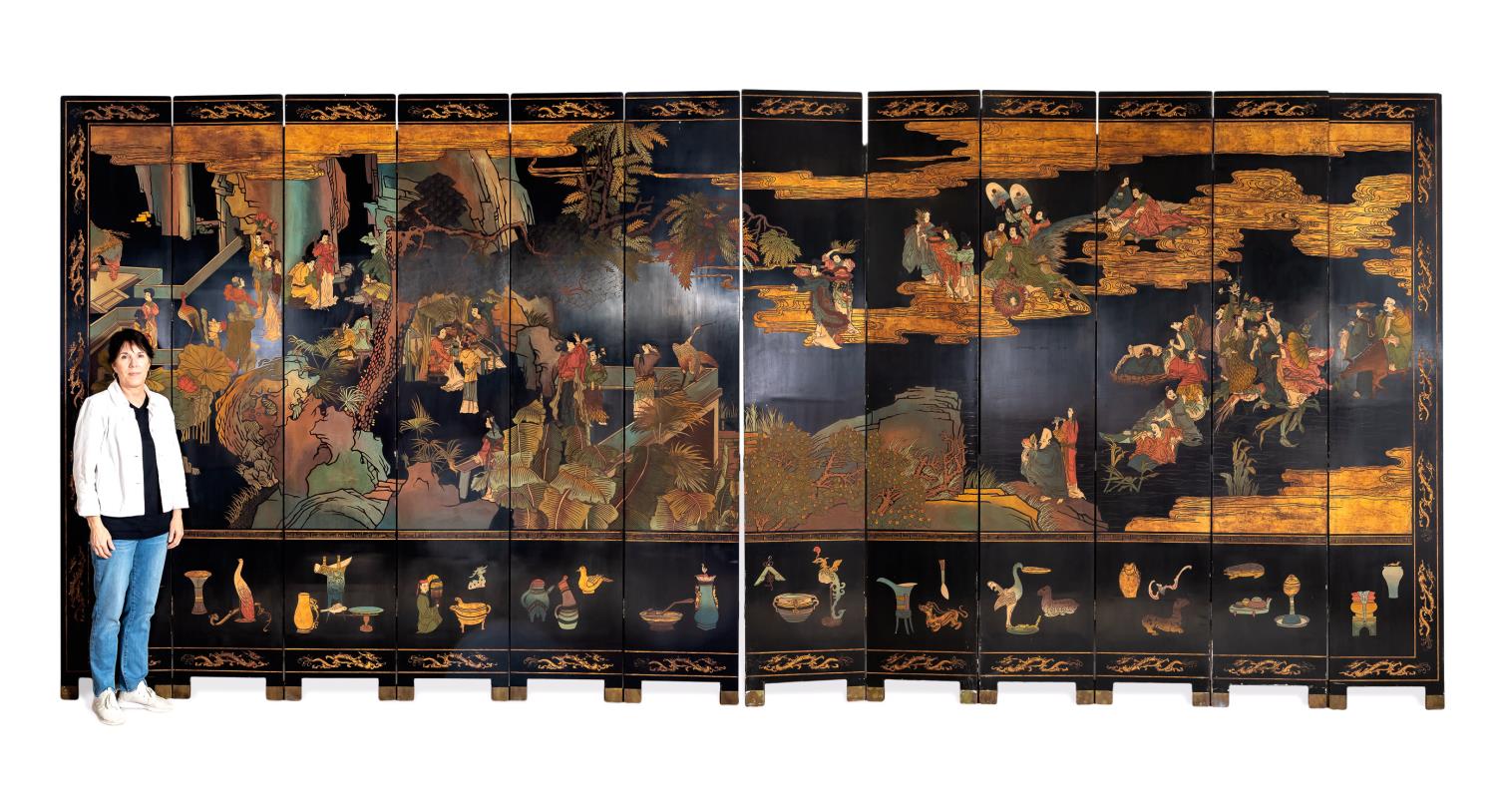 Appraisal: CHINESE TWELVE PANEL LACQUER FLOOR SCREEN Chinese twelve panel lacquer