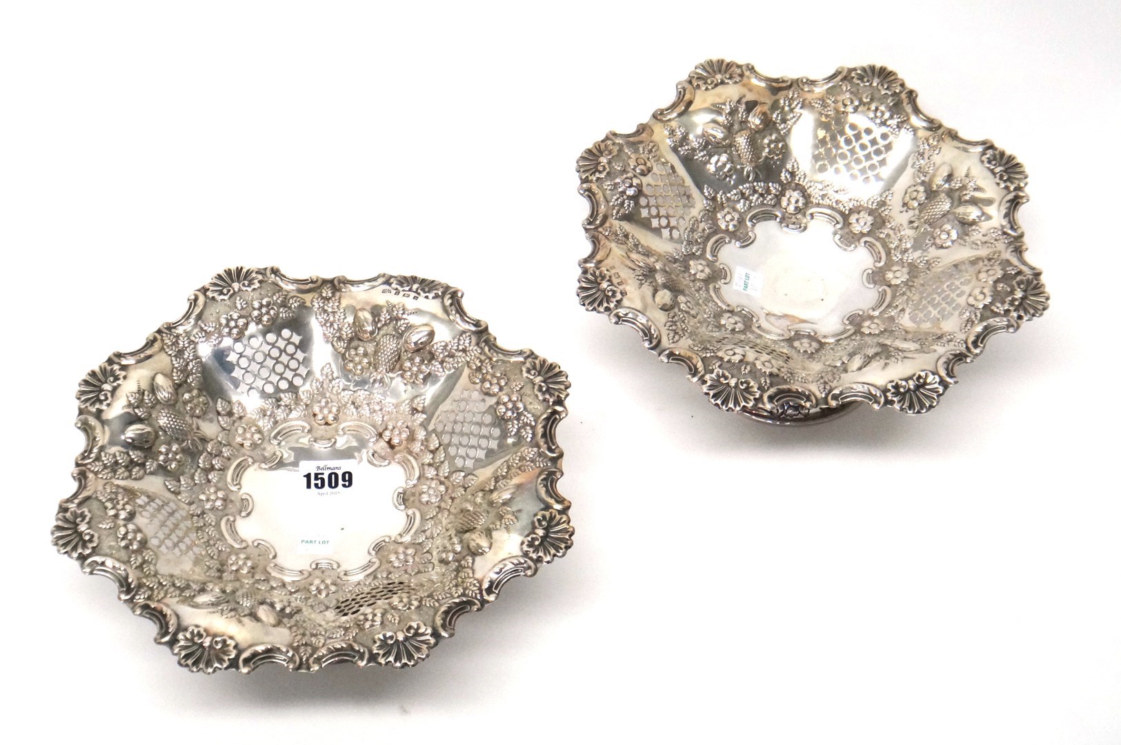 Appraisal: Two similar silver pedestal fruit tazzae each of shaped octagonal