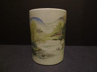 Appraisal: ANTIQUE CHINESE FAMILLE VERTE PORCELAIN BRUSH POT REPUBLIC PERIOD NO