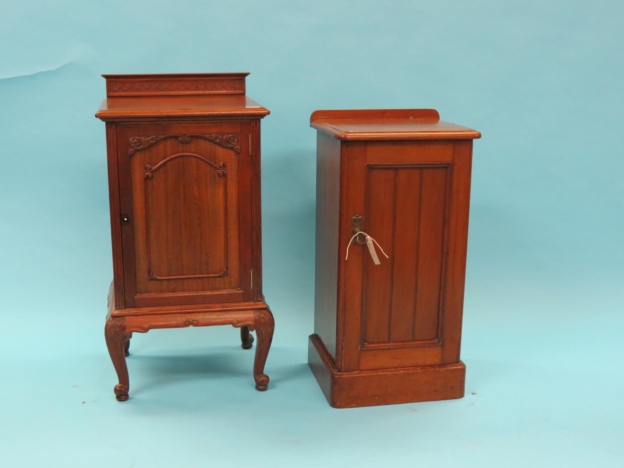 Appraisal: Two late Victorian bedside cupboards each mahogany and enclosed by