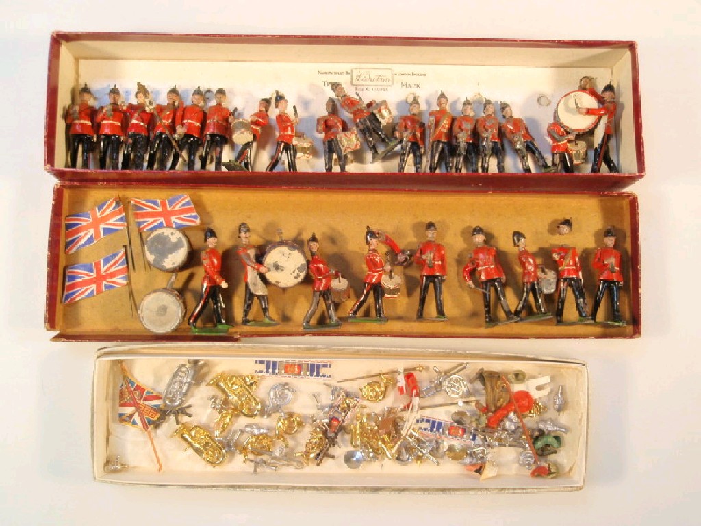 Appraisal: Britains and other vintage lead soldiers various bandsmen in red