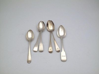 Appraisal: A George III Scottish Hanoverian pattern silver table spoon by