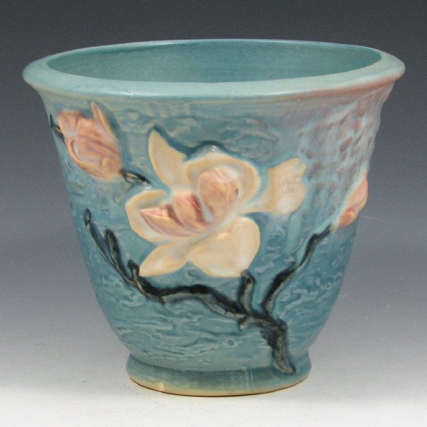 Appraisal: Roseville Magnolia - Flower Pot Roseville Magnolia flower pot in